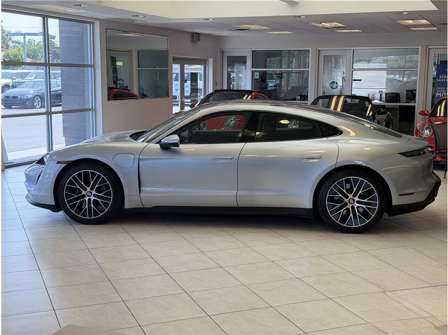 Used 2023 Porsche Taycan 4S w/ Premium Package AWD/4WD image 9