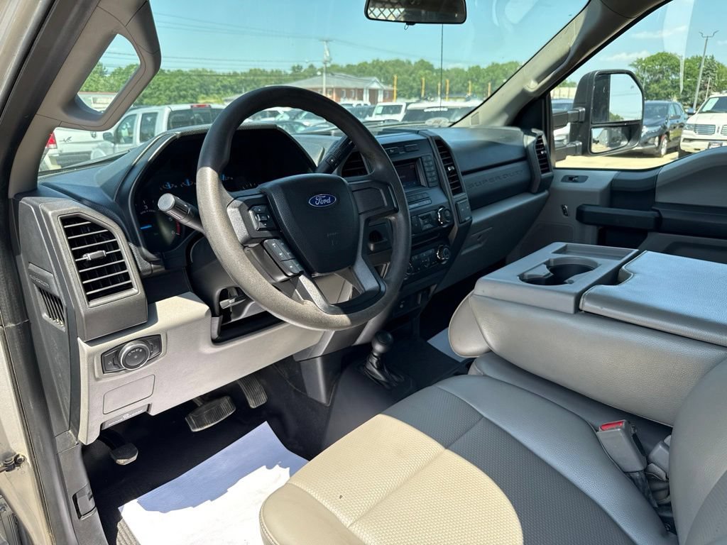 Used 2017 Ford F550 4x4 Regular Cab Super Duty image 30