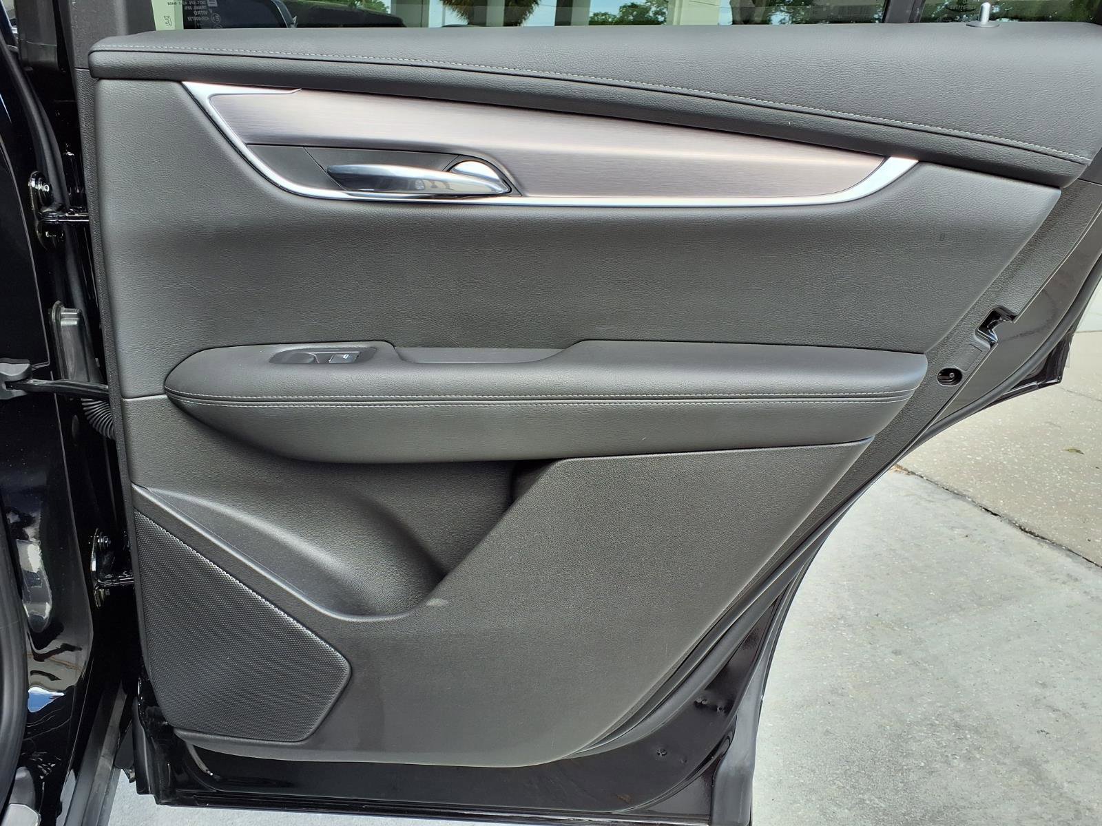 Certified 2024 Cadillac XT6 Luxury image 12