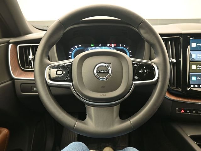 Used 2023 Volvo XC60 B5 Plus w/ Climate Package image 25