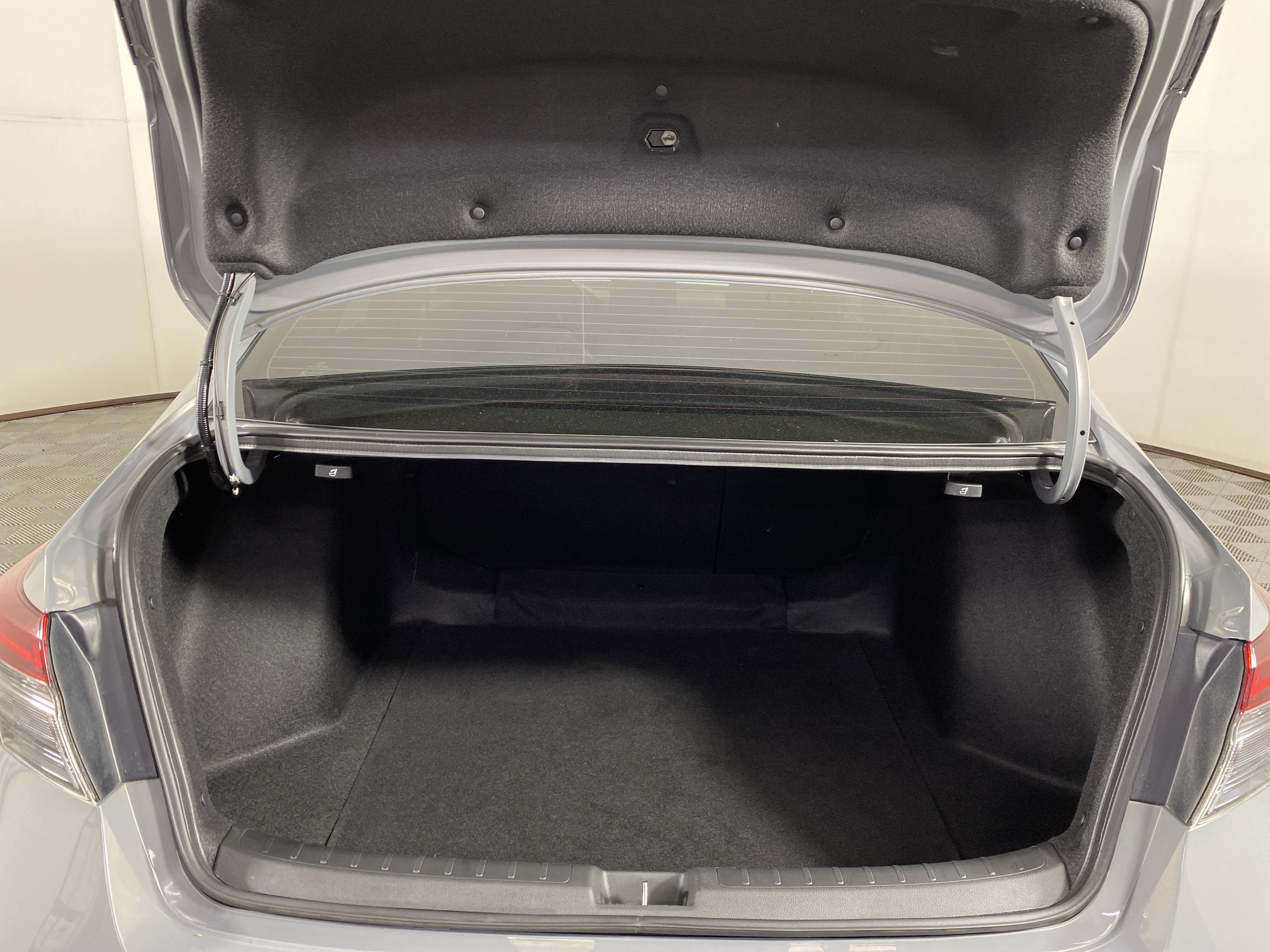 Used 2025 Honda Civic Sport image 32