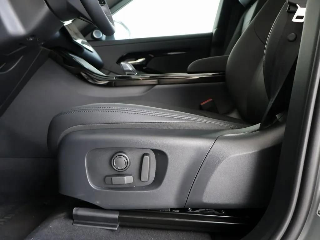 New 2026 Land Rover Range Rover Evoque Dynamic SE image 20