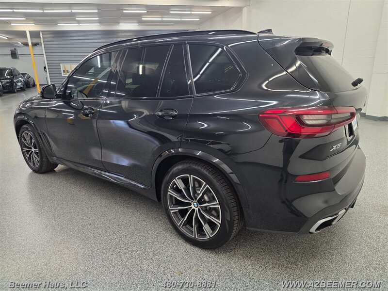 Used 2019 BMW X5 xDrive50i w/ M Sport Package AWD/4WD image 4