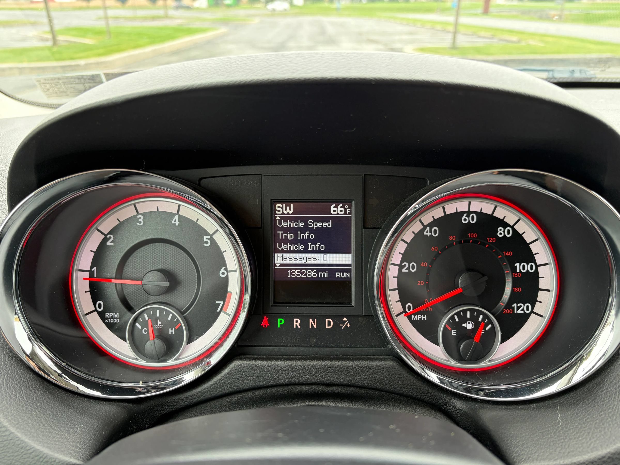 Used 2013 Dodge Grand Caravan SXT w/ Rear Park Assist Pkg FWD image 34