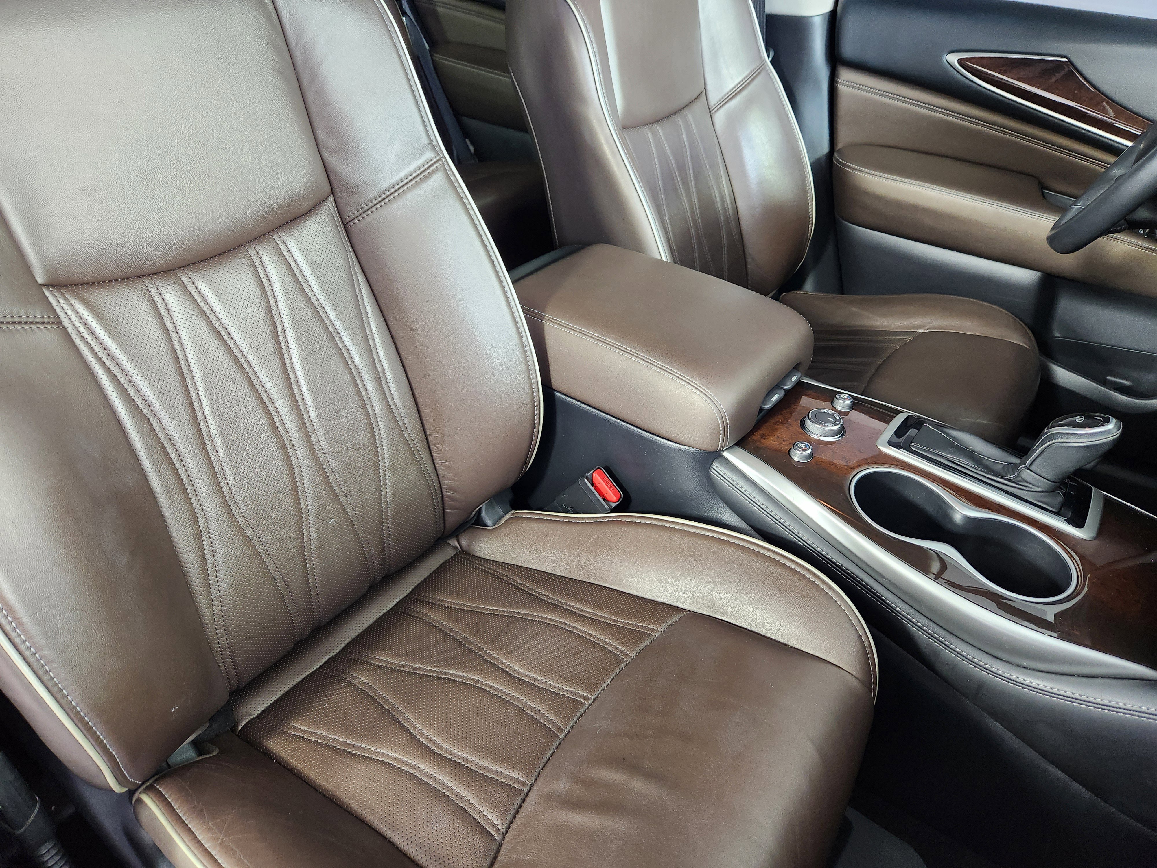 Used 2017 INFINITI QX60 Luxe w/ Deluxe Technology Package image 10