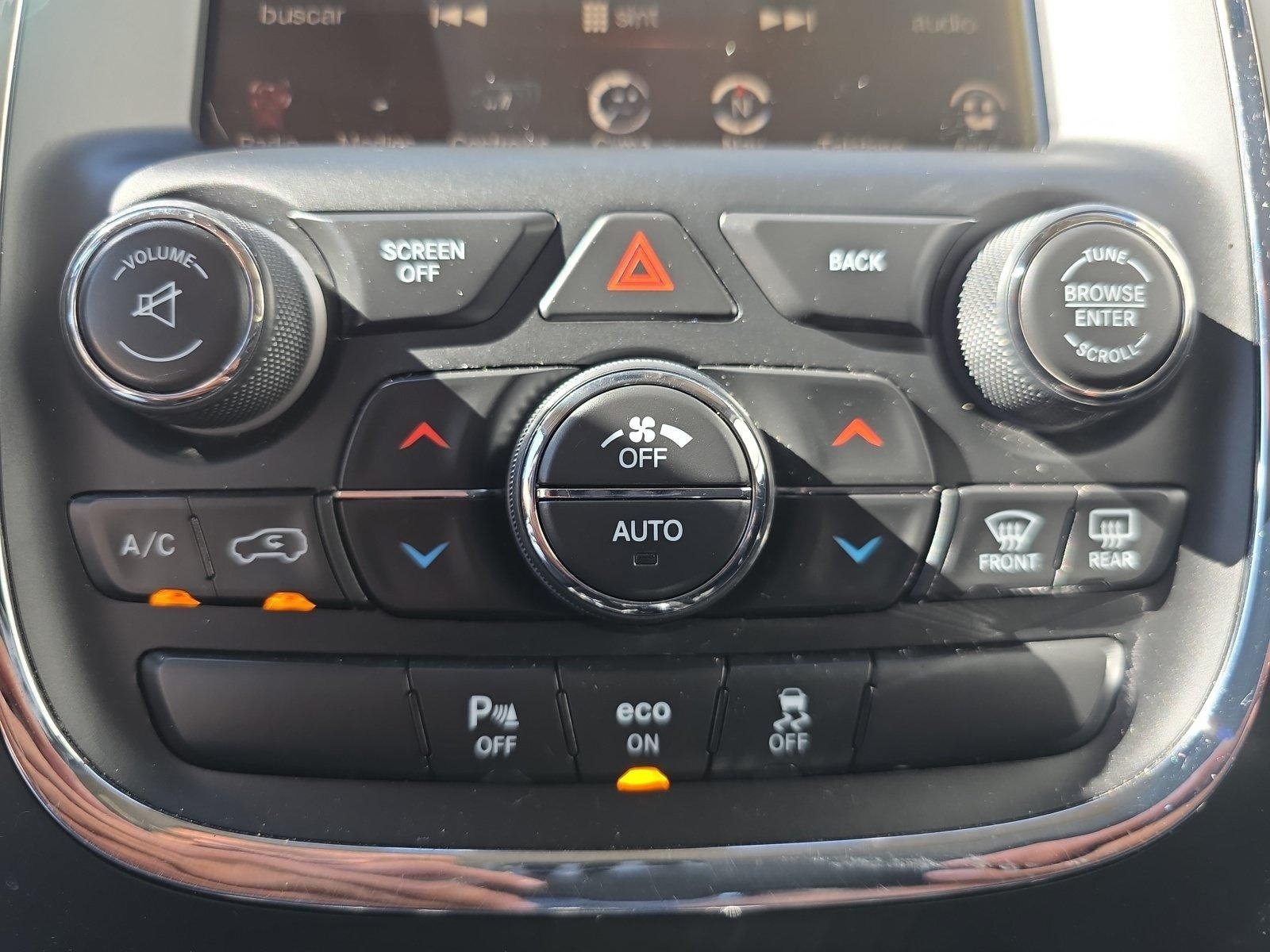 Used 2015 Dodge Durango Limited w/ Nav & Power Liftgate Group AWD/4WD image 32