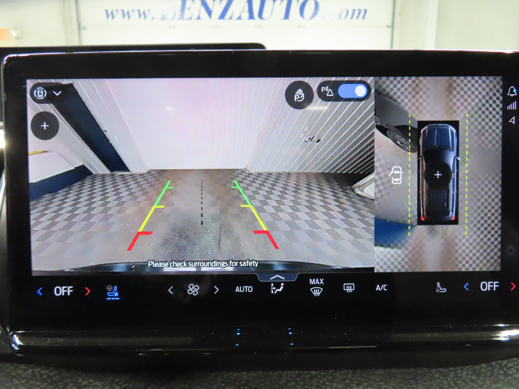 Used 2025 Ford Expedition Tremor AWD/4WD image 21