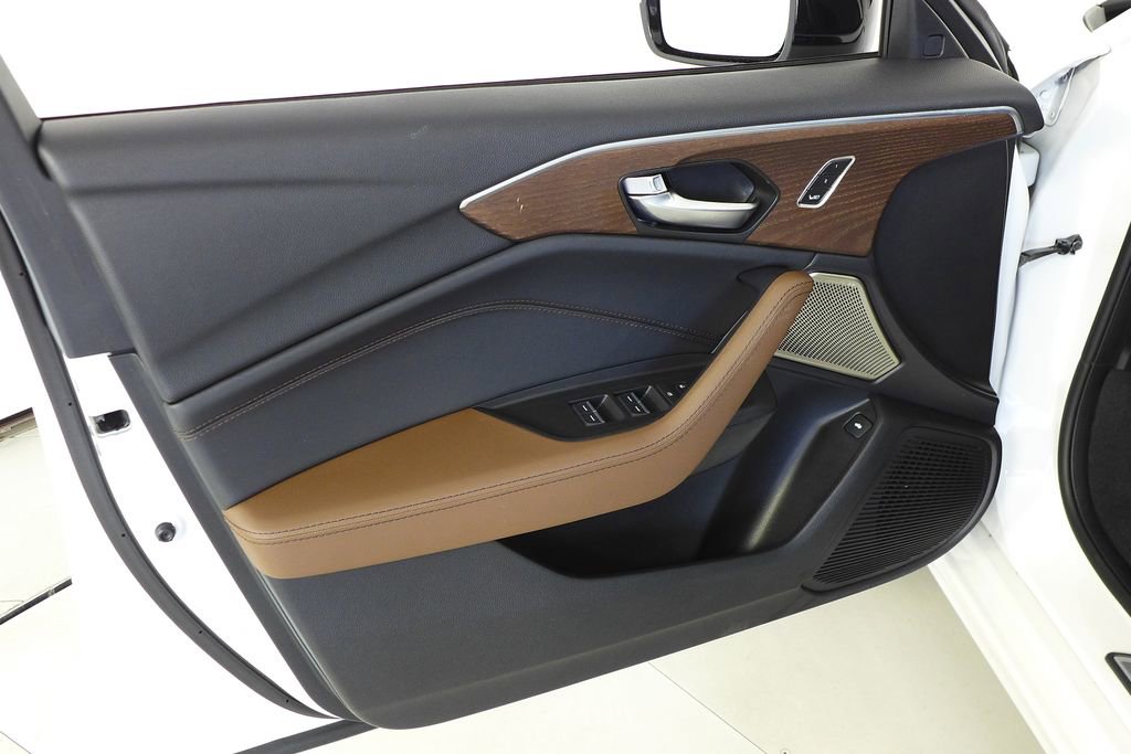 Used 2021 Acura TLX w/ Advance Package image 11