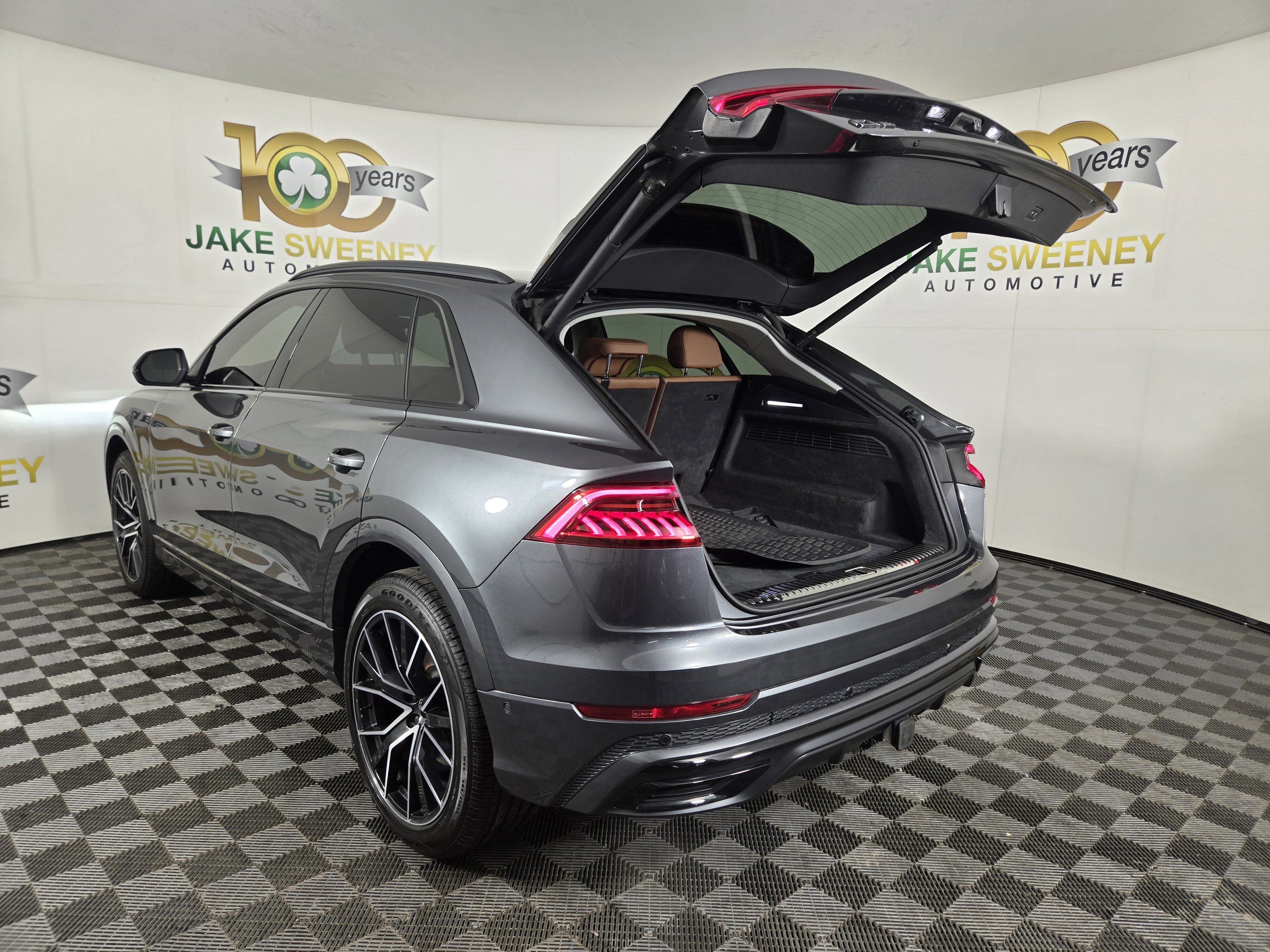 Used 2021 Audi Q8 Premium Plus w/ Premium Plus Package image 31