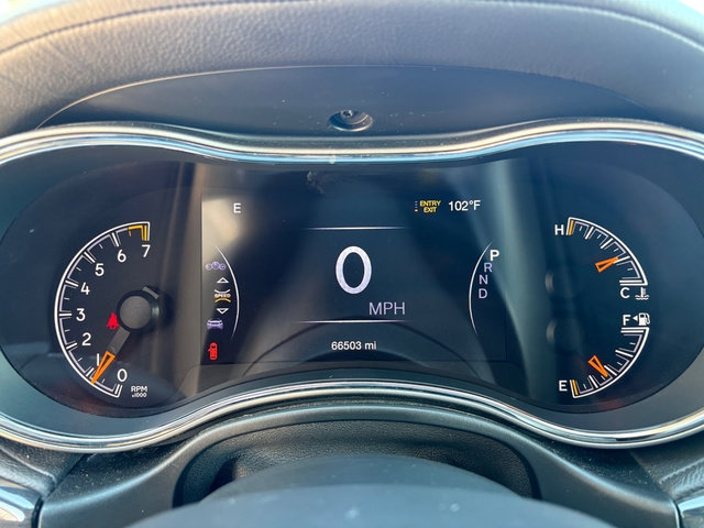 Used 2019 Jeep Grand Cherokee Overland AWD/4WD image 27
