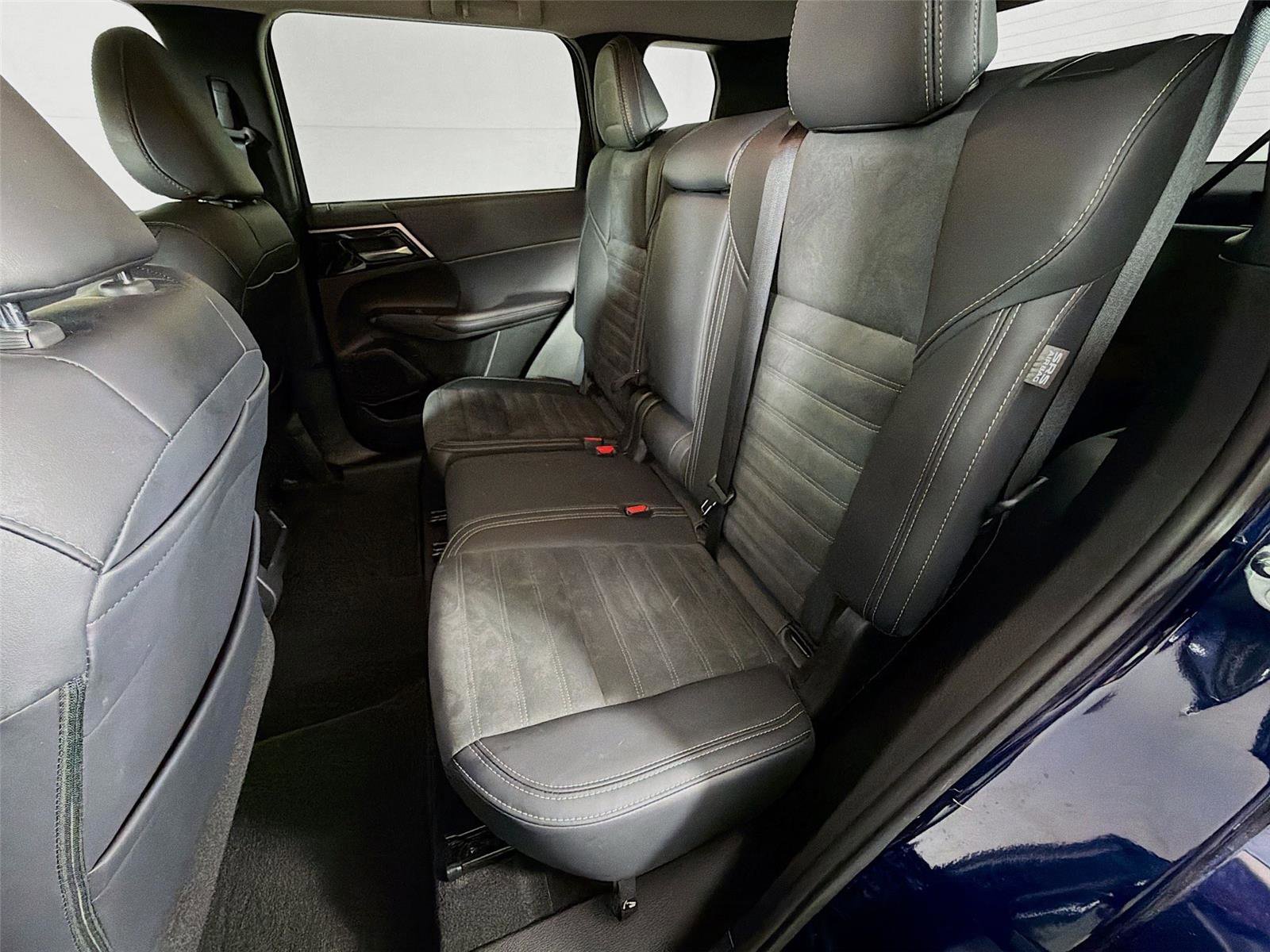 Used 2024 Mitsubishi Outlander SE AWD/4WD image 23