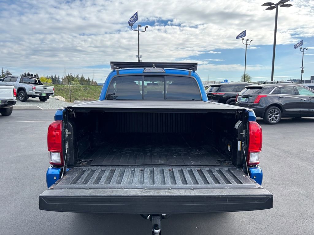 Used 2016 Toyota Tacoma TRD Off-Road AWD/4WD image 26