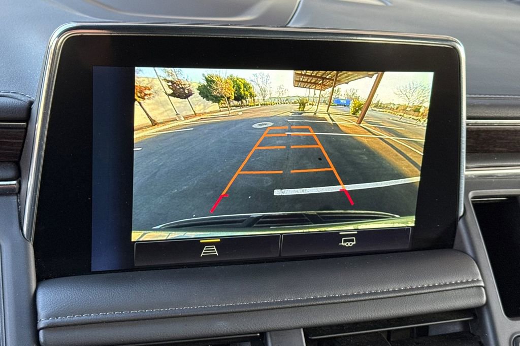 Used 2024 Chevrolet Suburban LT AWD/4WD image 31