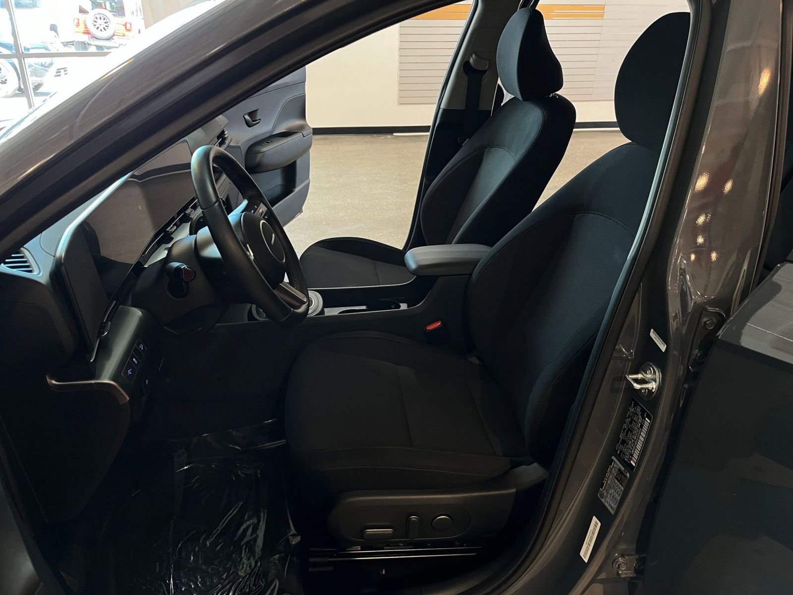 Used 2025 Hyundai Kona SEL image 27