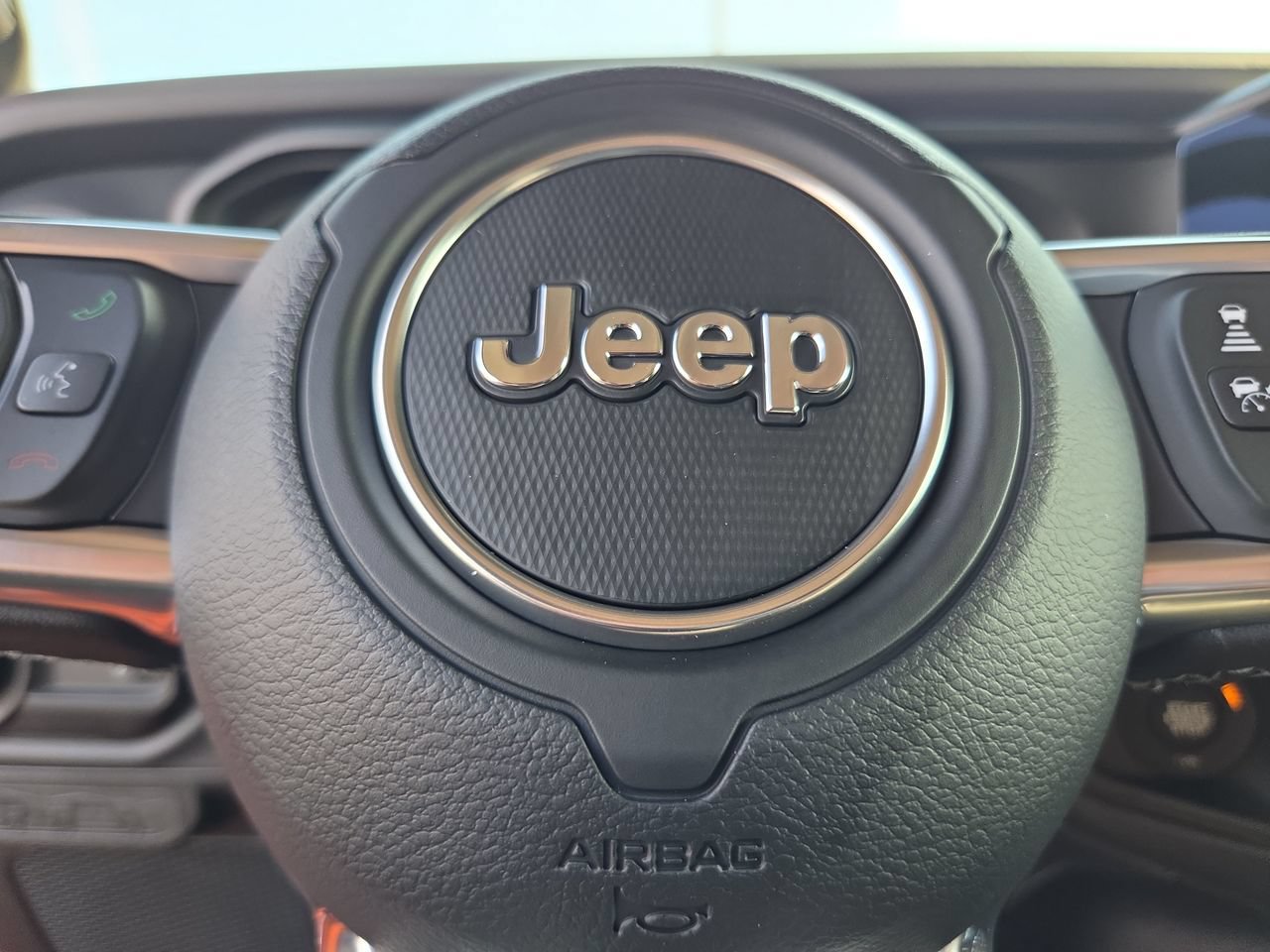 New 2026 Jeep Wrangler Unlimited Sahara w/ Whitecap Package AWD/4WD image 6