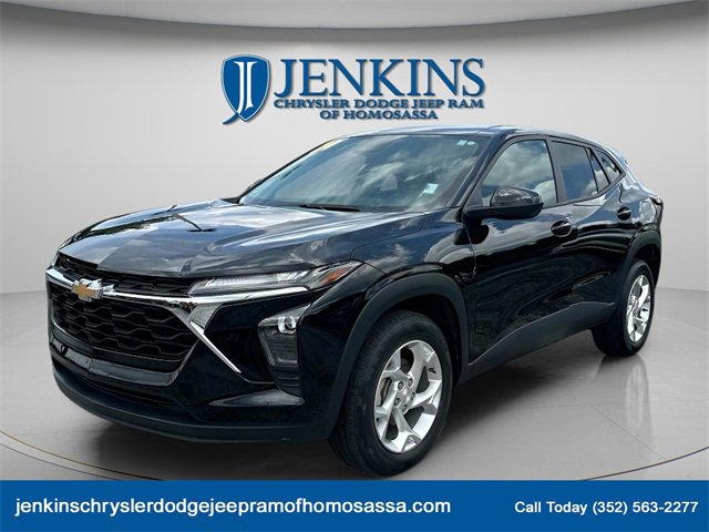 Used 2024 Chevrolet Trax LS w/ LS Convenience Package image 6