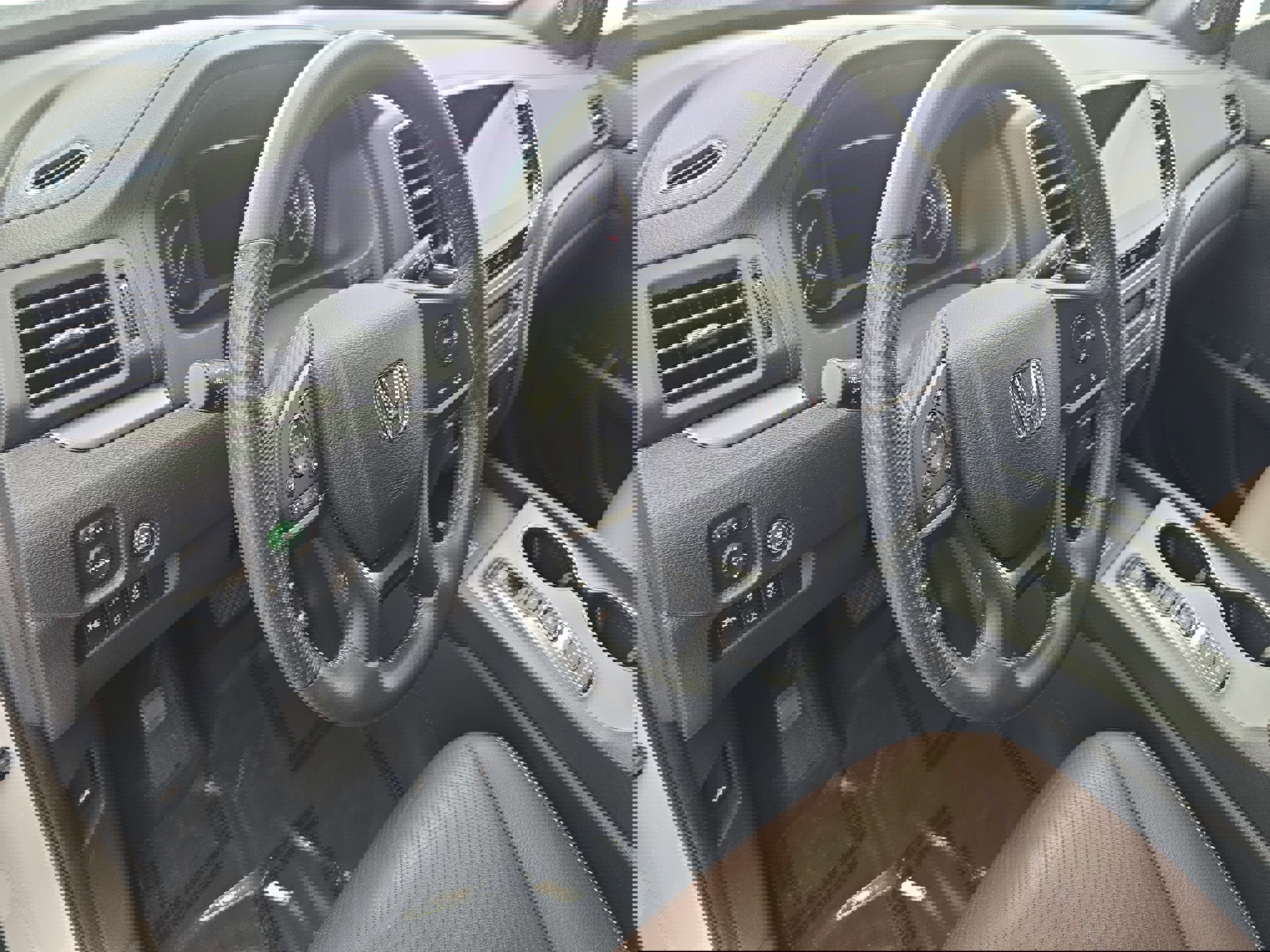 Certified 2025 Honda Passport EX-L image 16