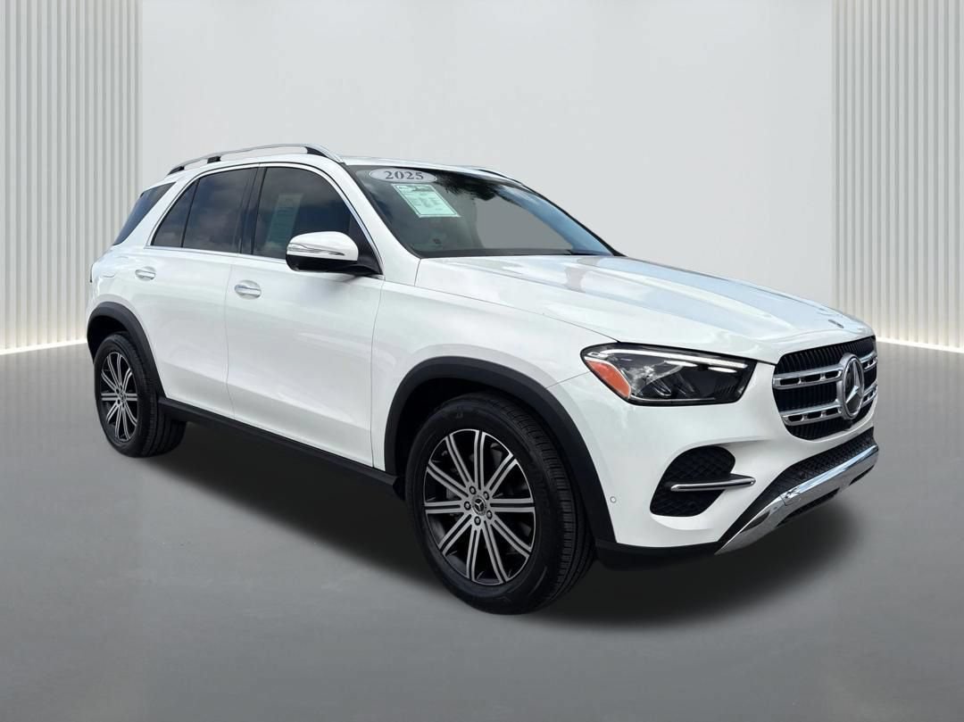 Used 2025 Mercedes-Benz GLE 450e 4MATIC image 3
