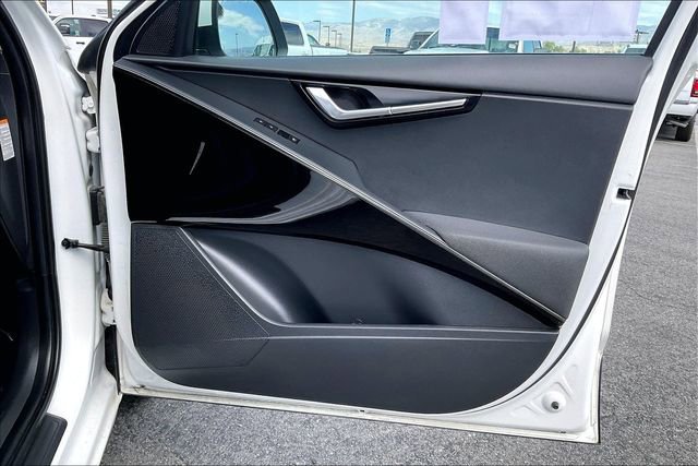 Used 2023 Kia Niro EX image 23