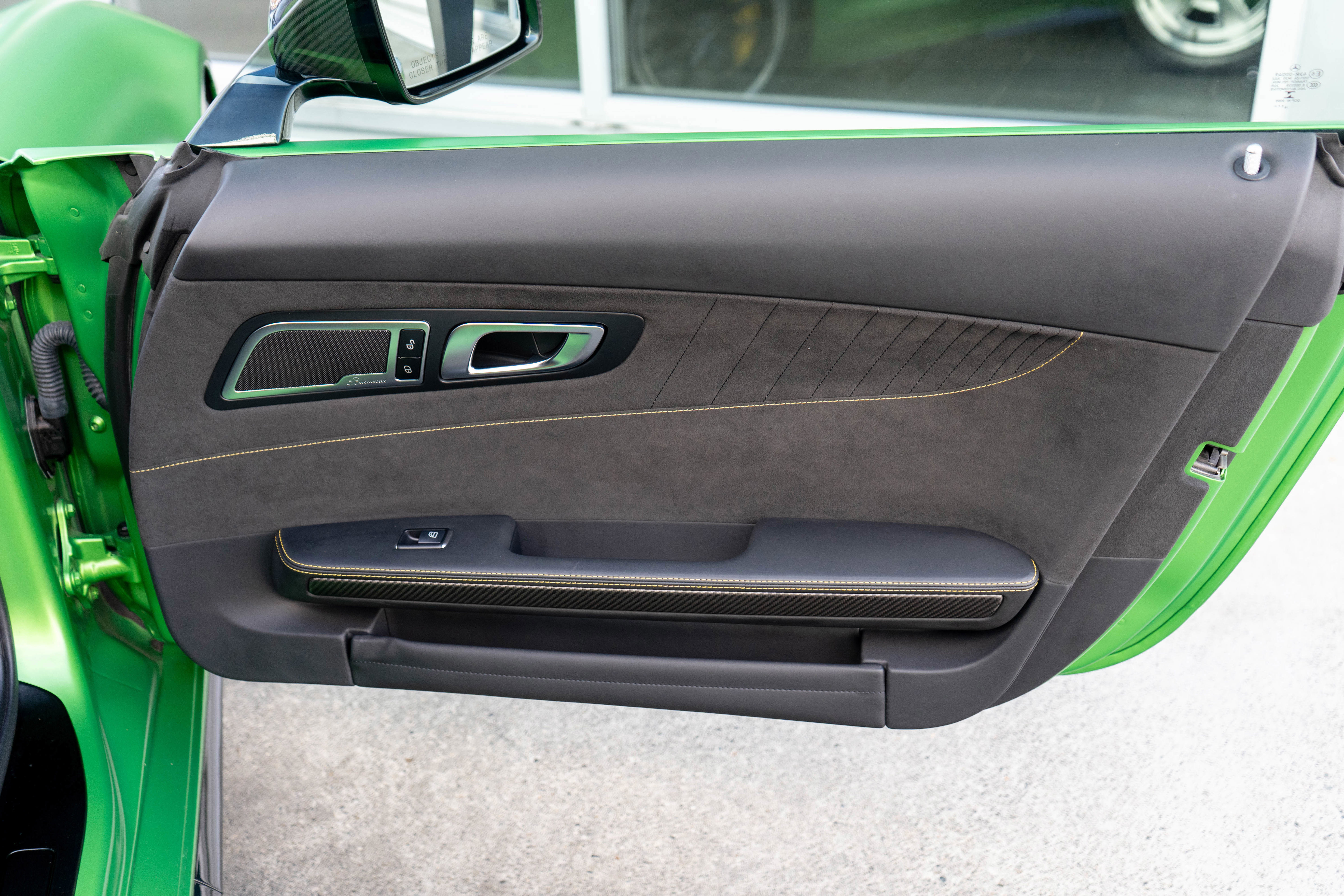 Used 2020 Mercedes-Benz AMG GT R image 39