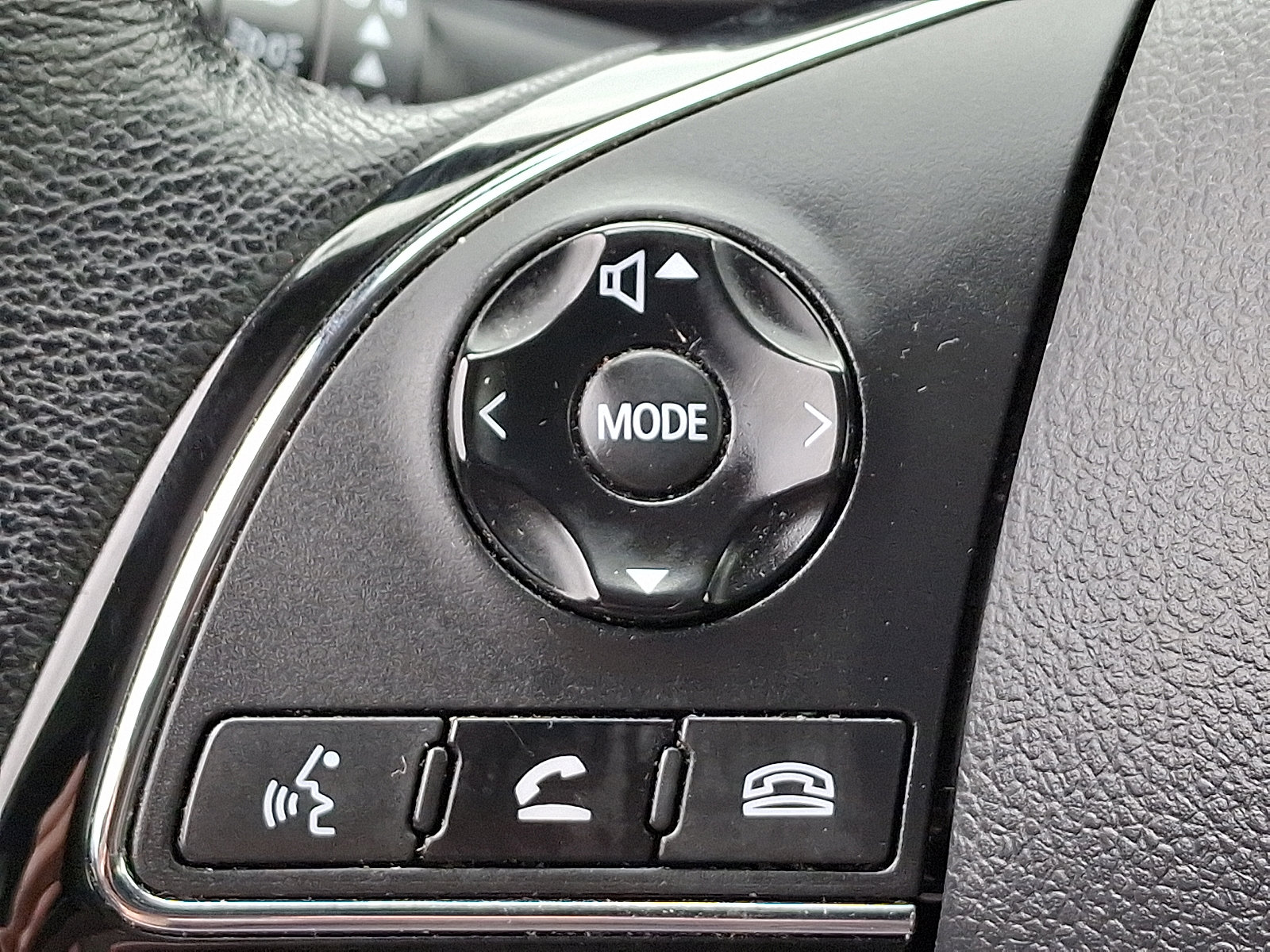 Used 2024 Mitsubishi Eclipse Cross SE image 23