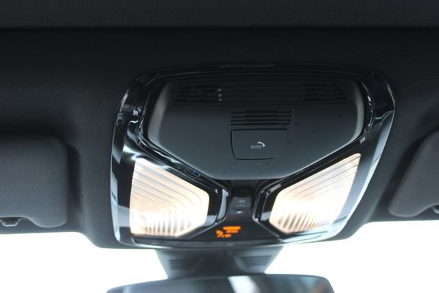 Used 2023 BMW 330i Sedan w/ Convenience Package image 16