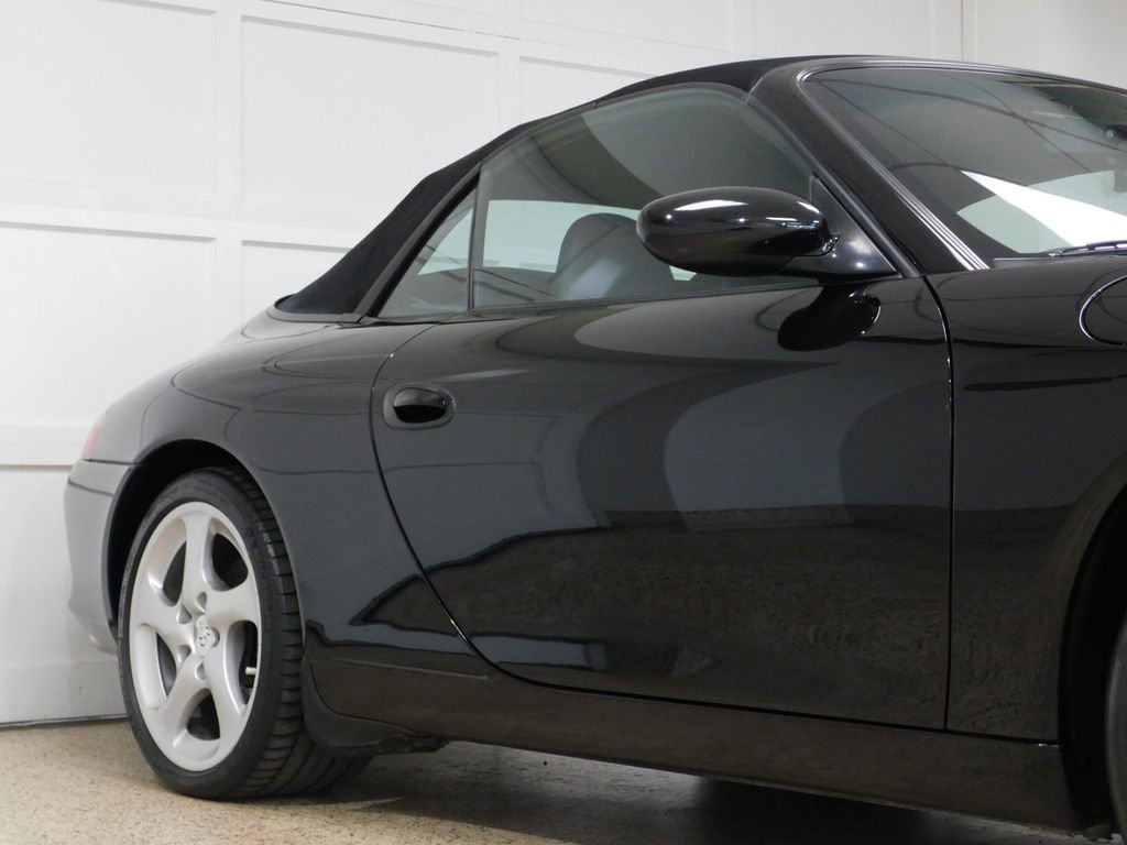Used 2004 Porsche 911 Carrera RWD image 20