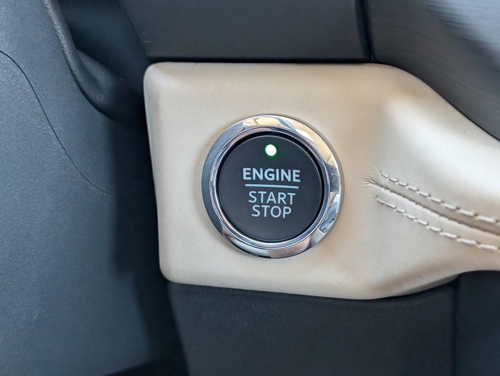 Used 2024 Ford Expedition Platinum image 20