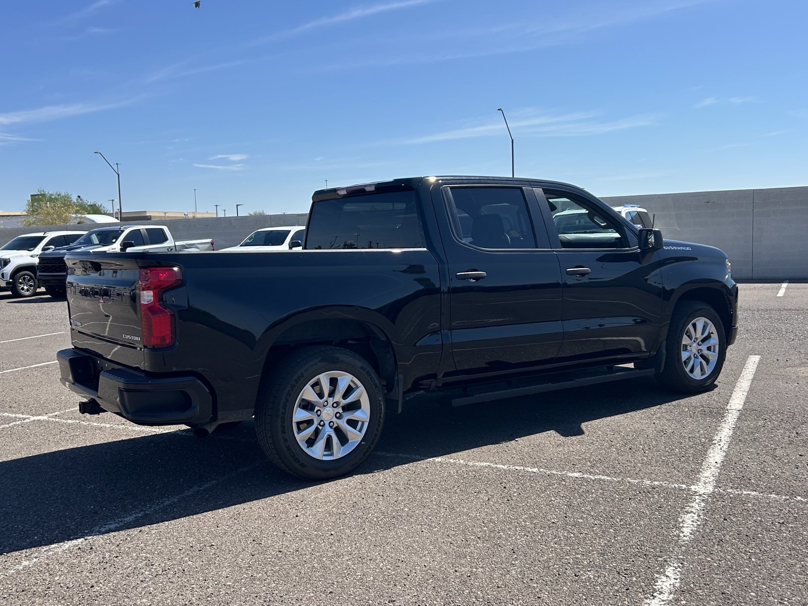 Used 2022 Chevrolet Silverado 1500 Custom RWD image 5