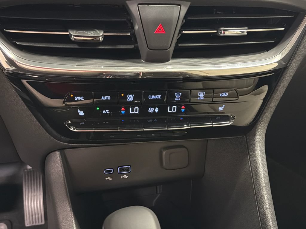 New 2026 Buick Encore GX Avenir w/ Avenir Convenience Package FWD image 33
