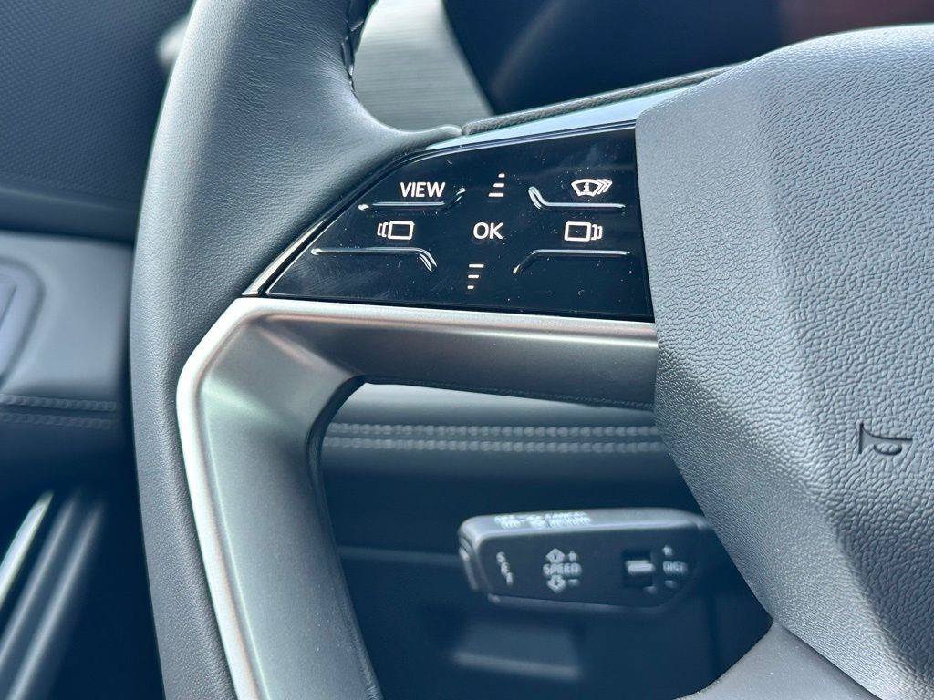 New 2025 Audi Q6 e-tron Premium Plus AWD/4WD image 15