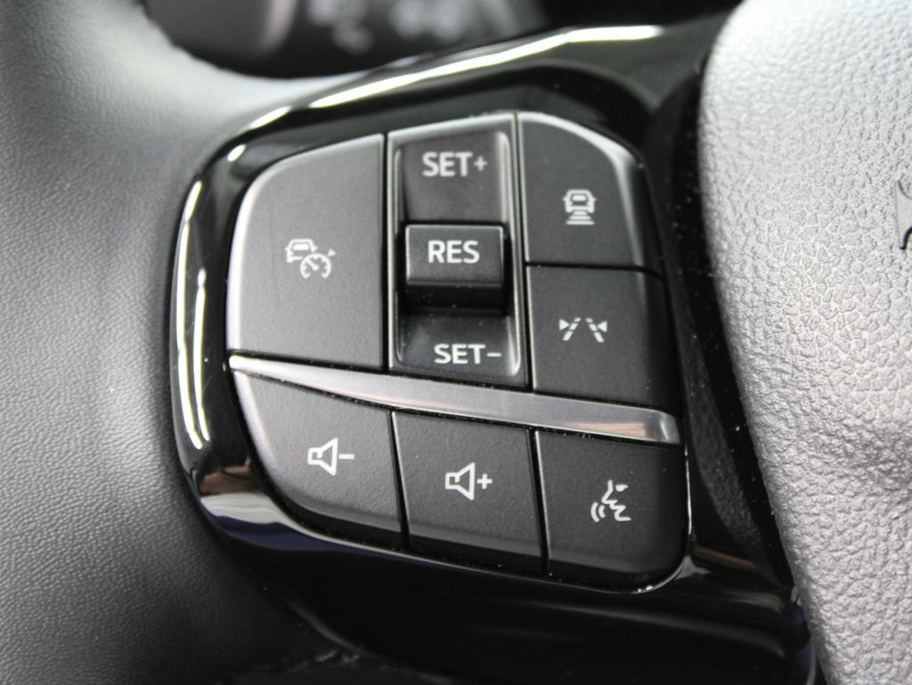 Used 2025 Ford Escape Platinum AWD/4WD image 49