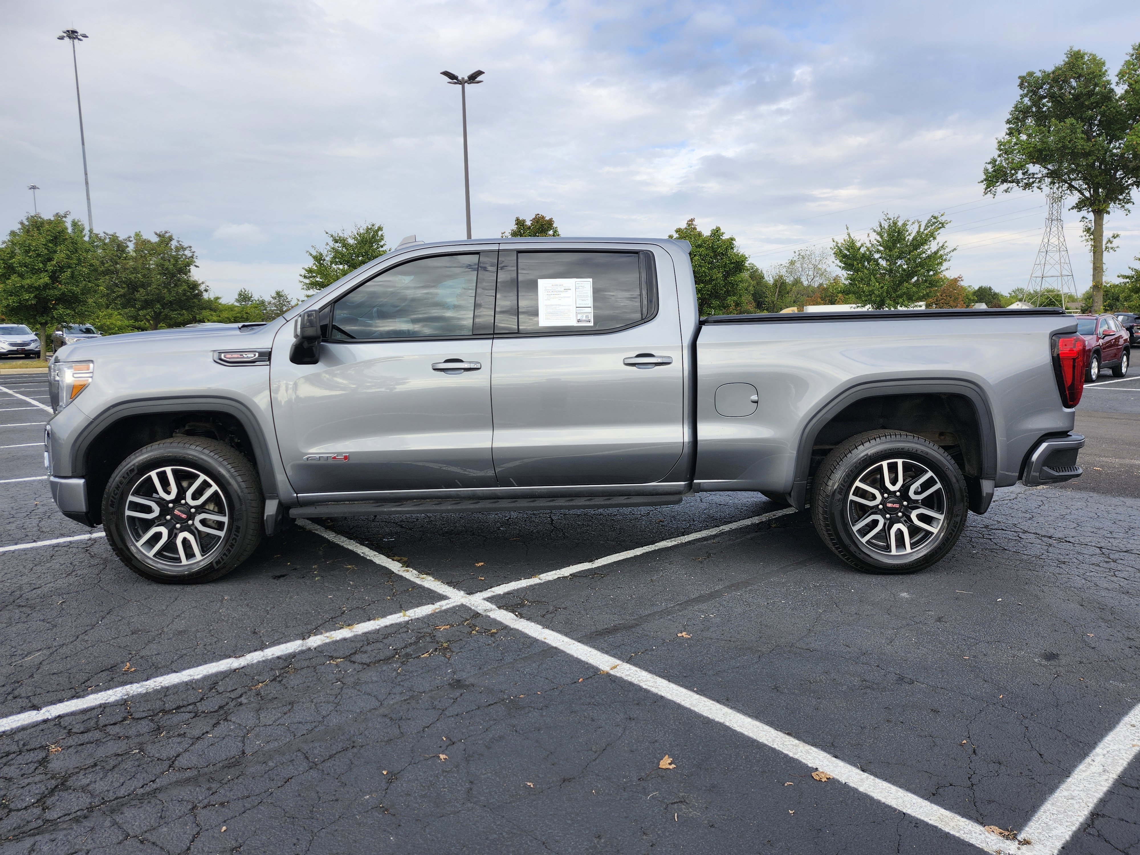 Used 2022 GMC Sierra 1500 AT4 image 8