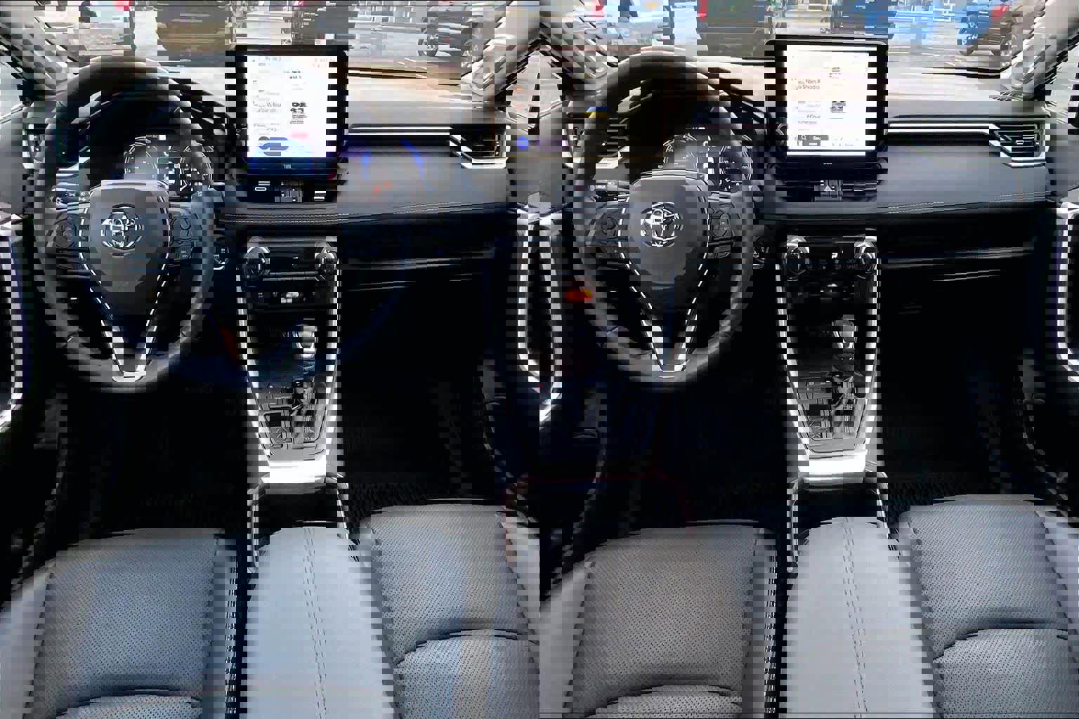 Used 2023 Toyota RAV4 Limited image 15