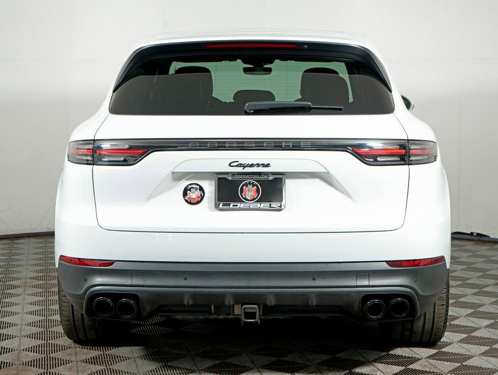 Certified 2022 Porsche Cayenne Platinum Edition image 6