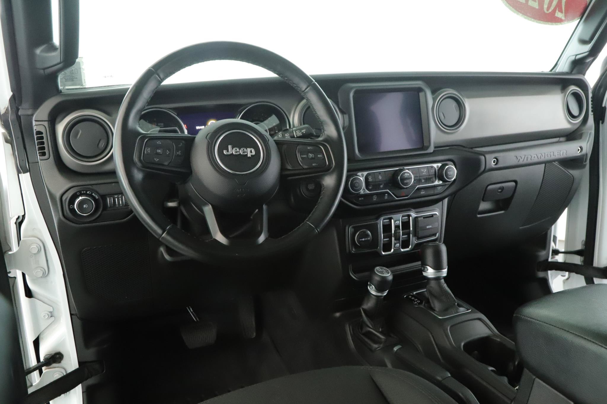 Used 2022 Jeep Wrangler Unlimited Sport AWD/4WD image 2