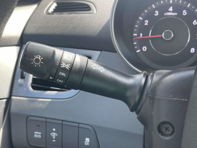 Used 2014 Hyundai Elantra SE image 20