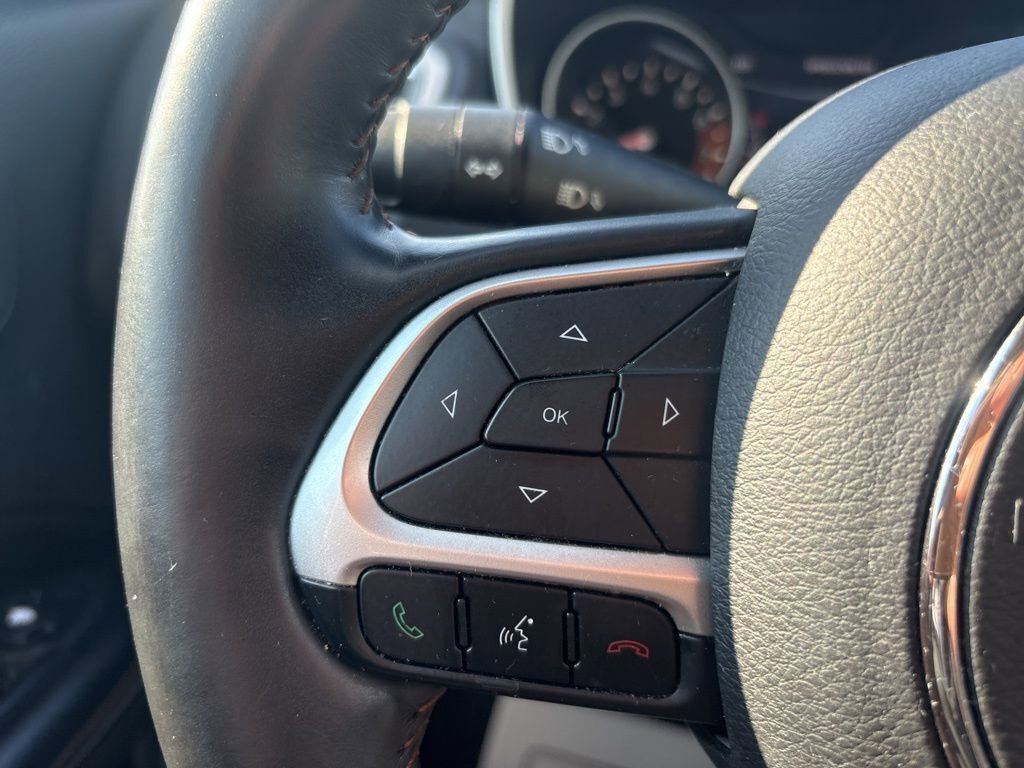 Used 2018 Jeep Compass Latitude w/ Popular Equipment Group FWD image 31