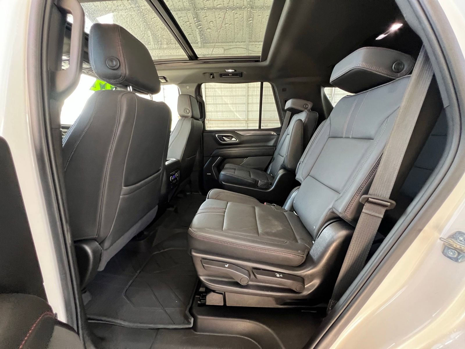 Used 2022 Chevrolet Tahoe RST w/ Luxury Package AWD/4WD image 21