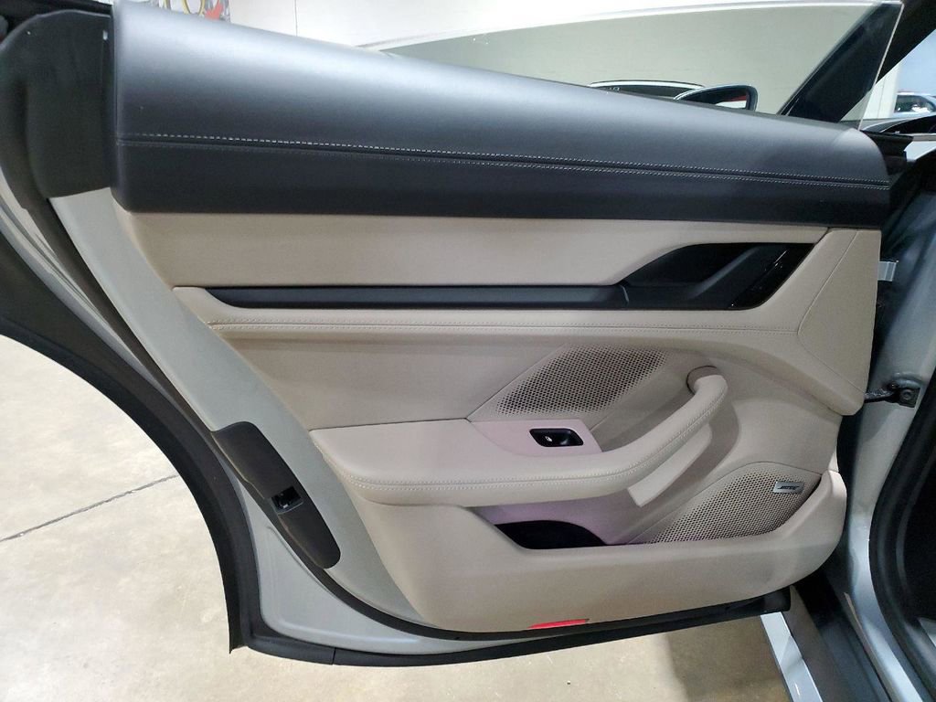 Used 2020 Porsche Taycan Turbo image 26