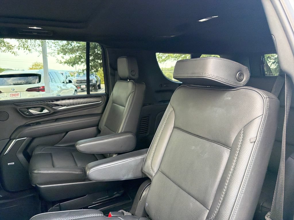 Used 2024 GMC Yukon XL Denali w/ Advanced Technology Package AWD/4WD image 38