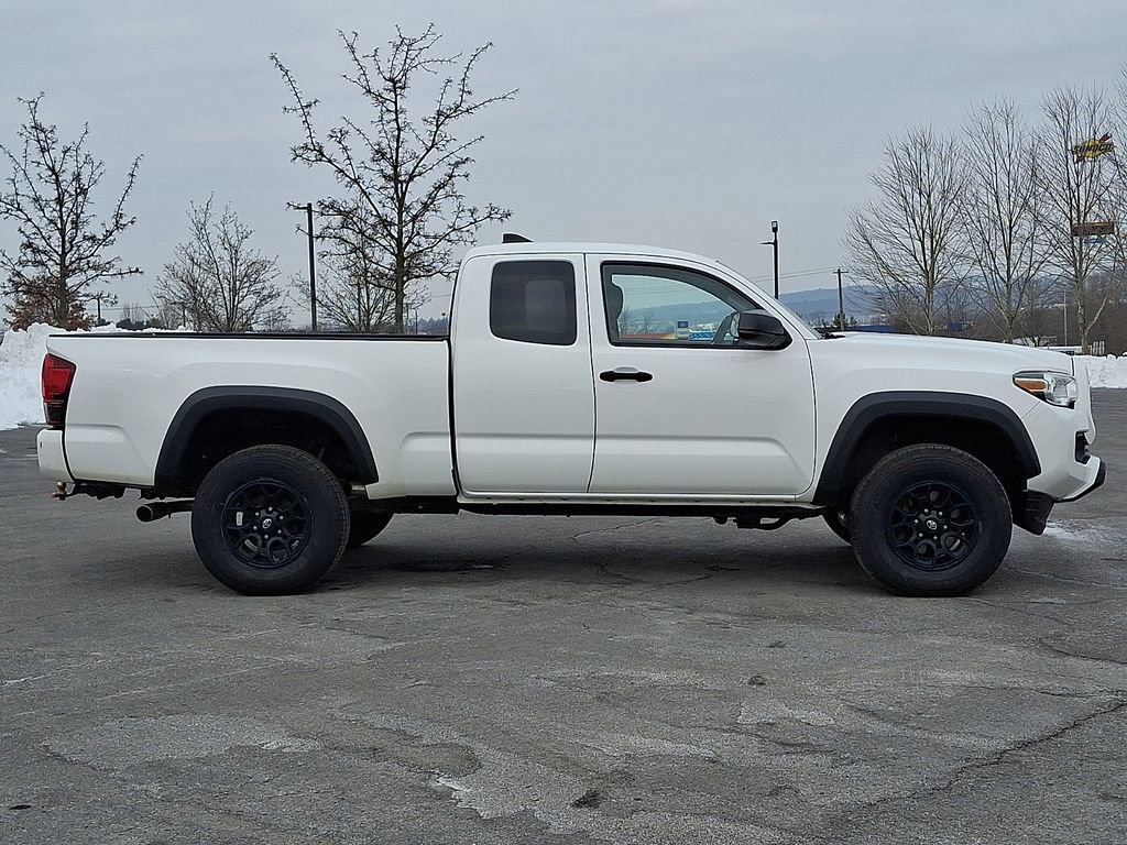 Used 2019 Toyota Tacoma SR w/ SX Package image 10