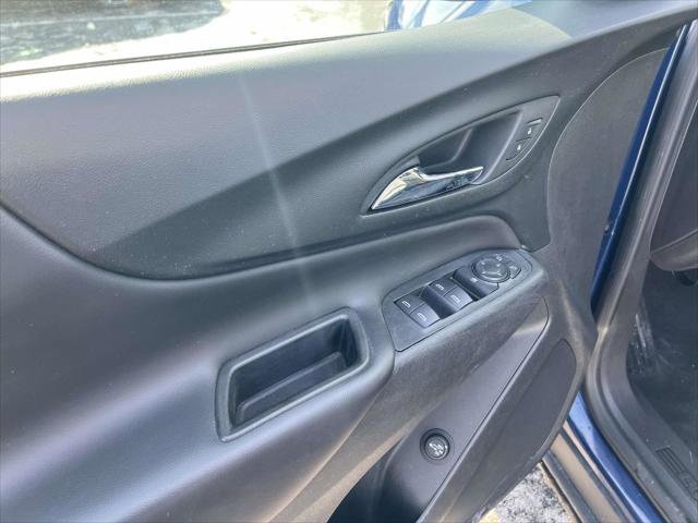 Used 2022 Chevrolet Equinox LT image 16