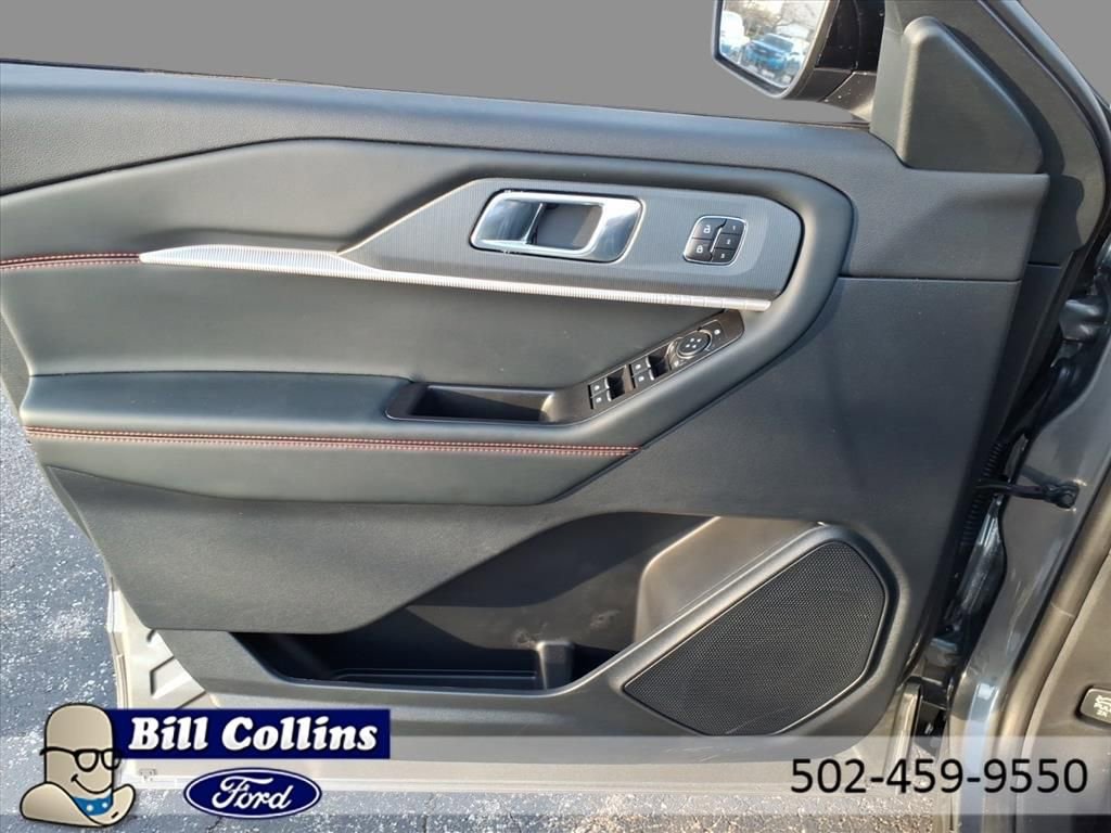 New 2026 Ford Explorer ST-Line w/ ST-Line Street Pack AWD/4WD image 16