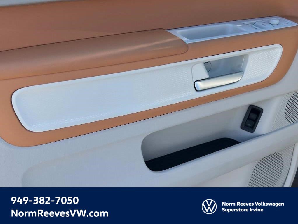 New 2025 Volkswagen ID. Buzz 1st Edition image 11