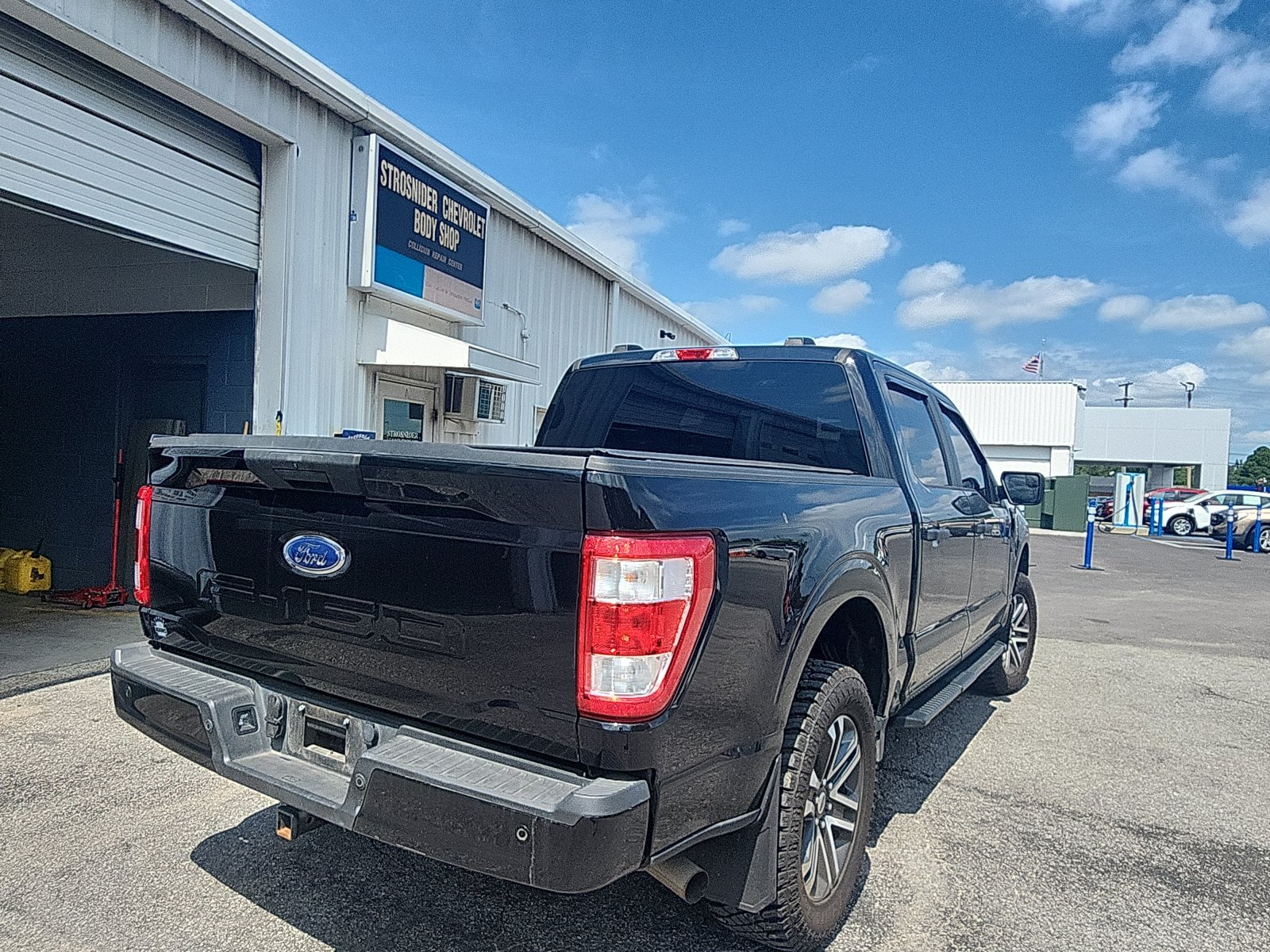 Used 2022 Ford F150 XL w/ STX Appearance Package AWD/4WD image 5