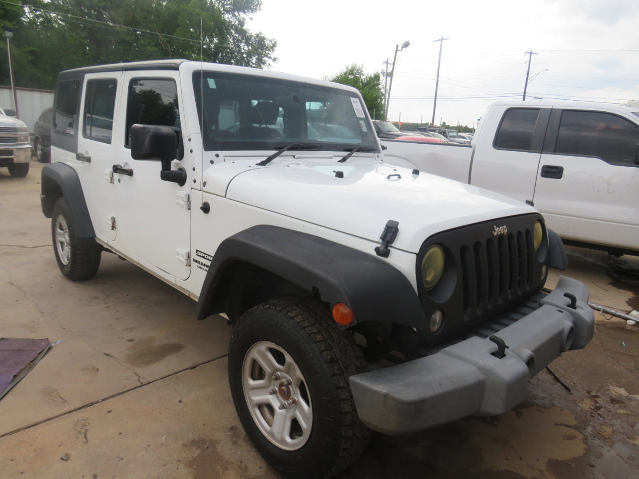 Used 2016 Jeep Wrangler Unlimited Sport image 3