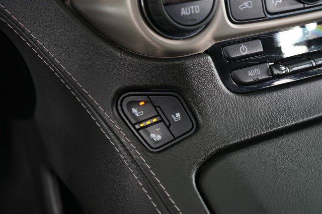 Used 2020 GMC Yukon Denali w/ Denali Premium Package image 55