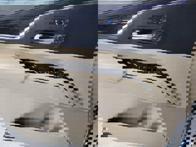 Certified 2024 Cadillac Escalade ESV Premium Luxury w/ Performance Package image 17