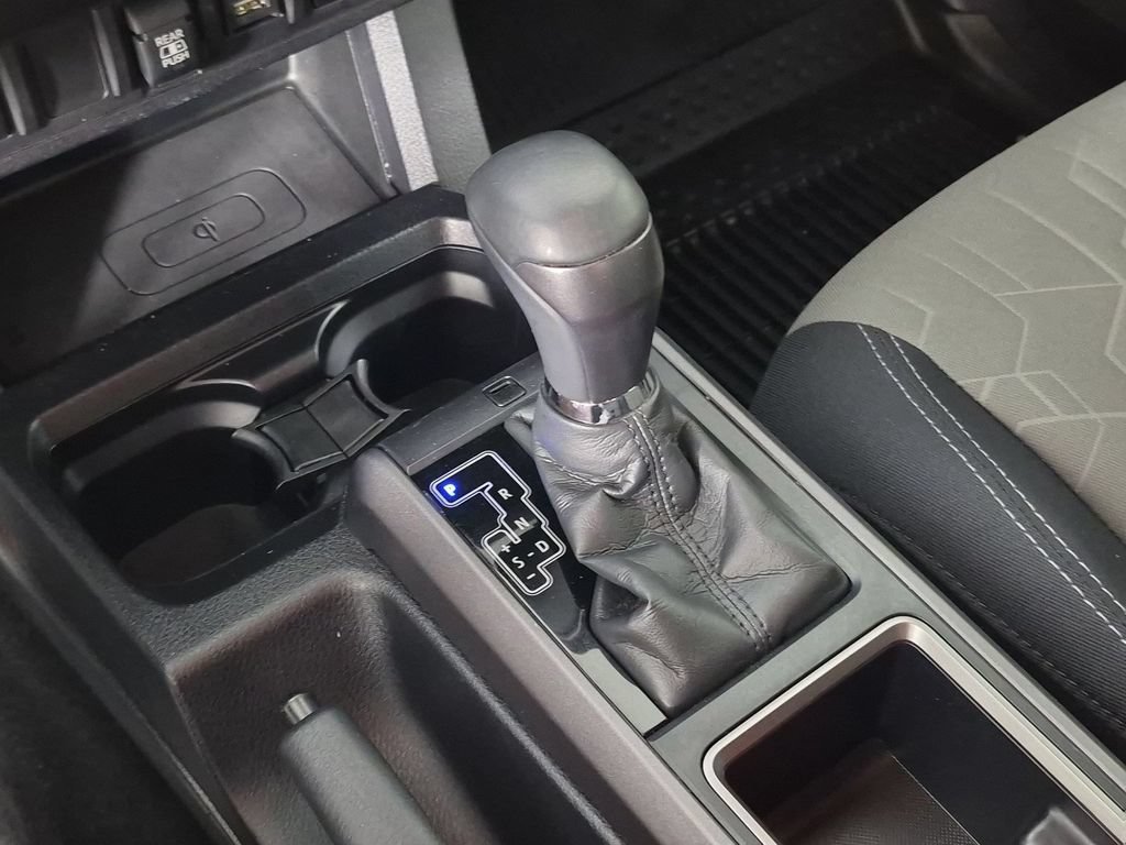Used 2020 Toyota Tacoma TRD Off-Road AWD/4WD image 28